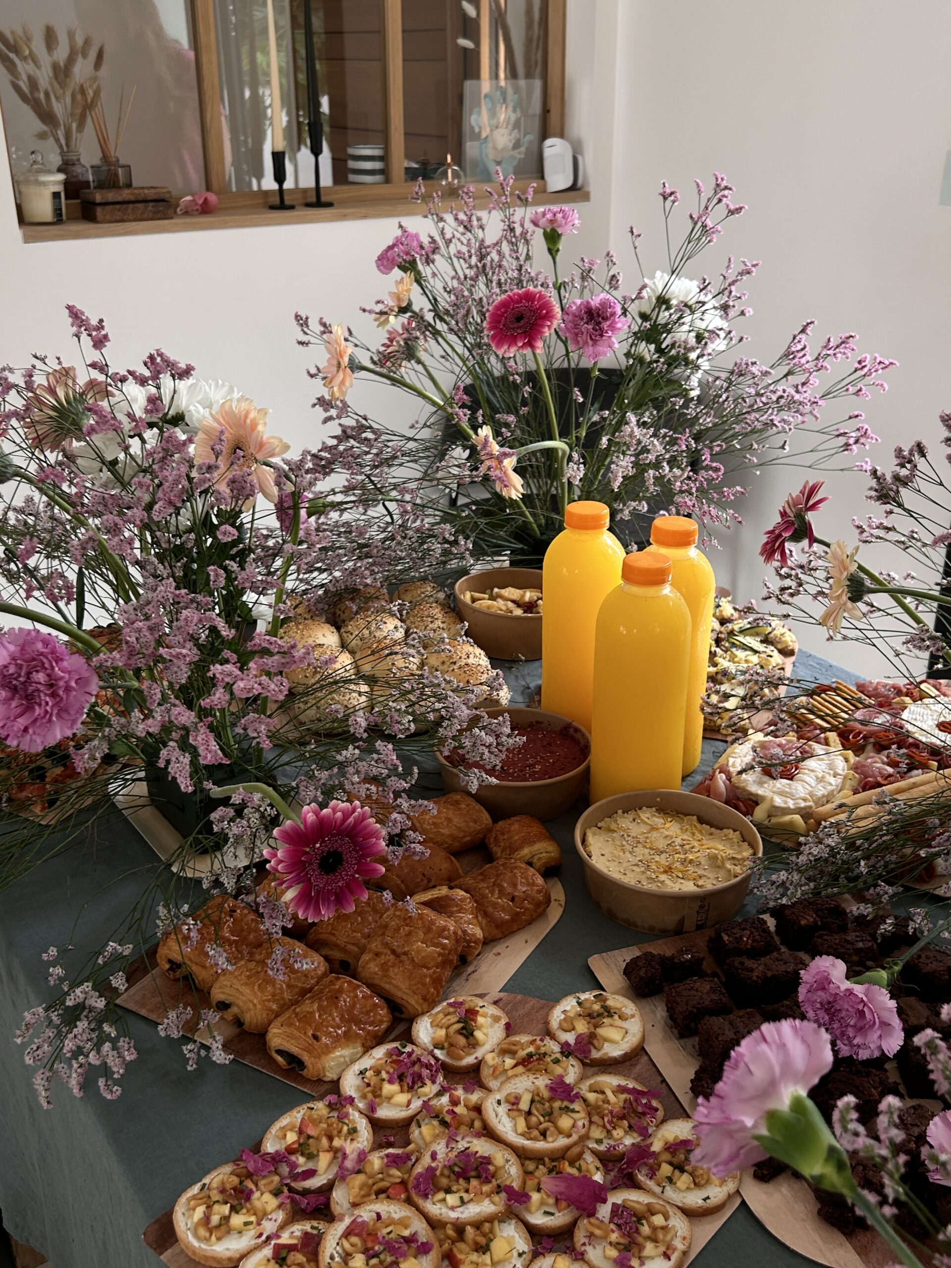 Traiteur brunch Camargue - buffet brunch convivial en plein air
